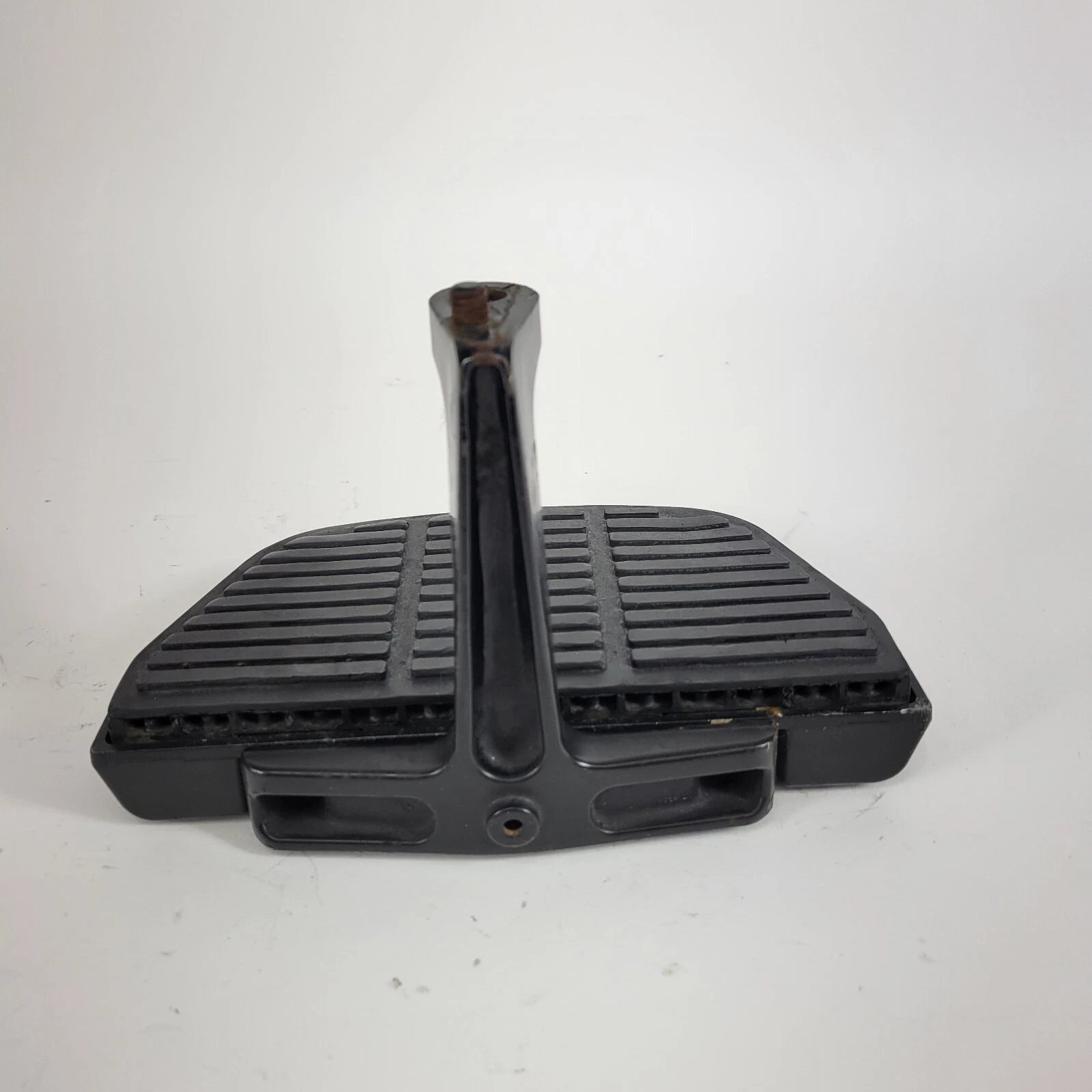 Harley Davidson Touring Back Passenger Floorboard Replacement OEM (1997–2023)
