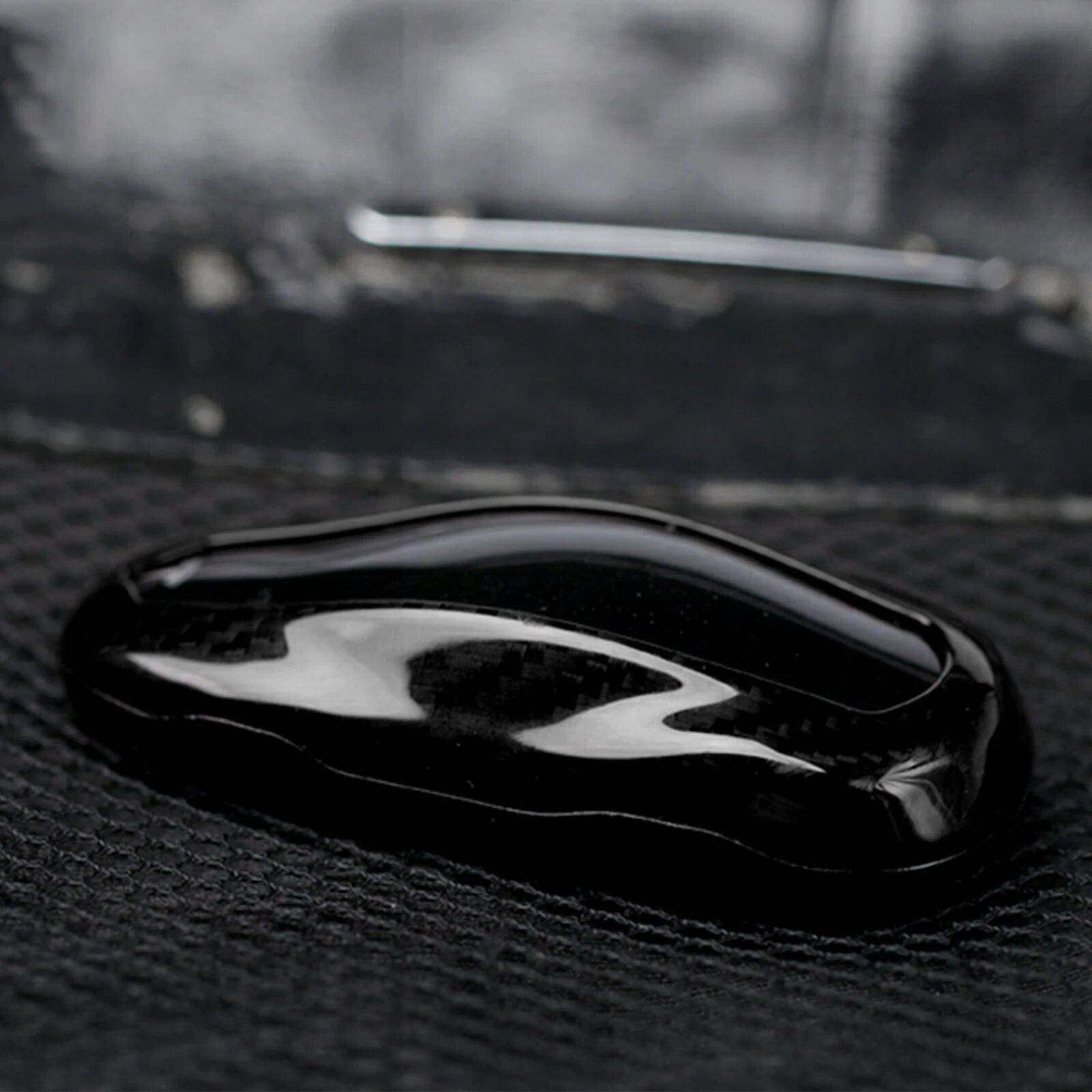 Carbon Fiber Pattern Smart Key Fob Hard Shell Case for Tesla Model S (2012-2018)
