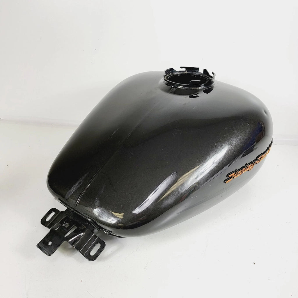 6 Gal Gas Fuel Tank for Harley-Davidson Touring (2008–2023) Silver Flux Black Fuse