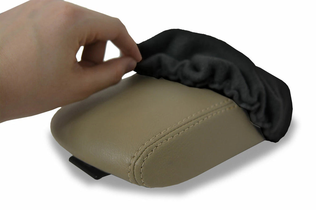 Fleece Console Lid Armrest Cover for Toyota RAV4 (2001–2005) Black