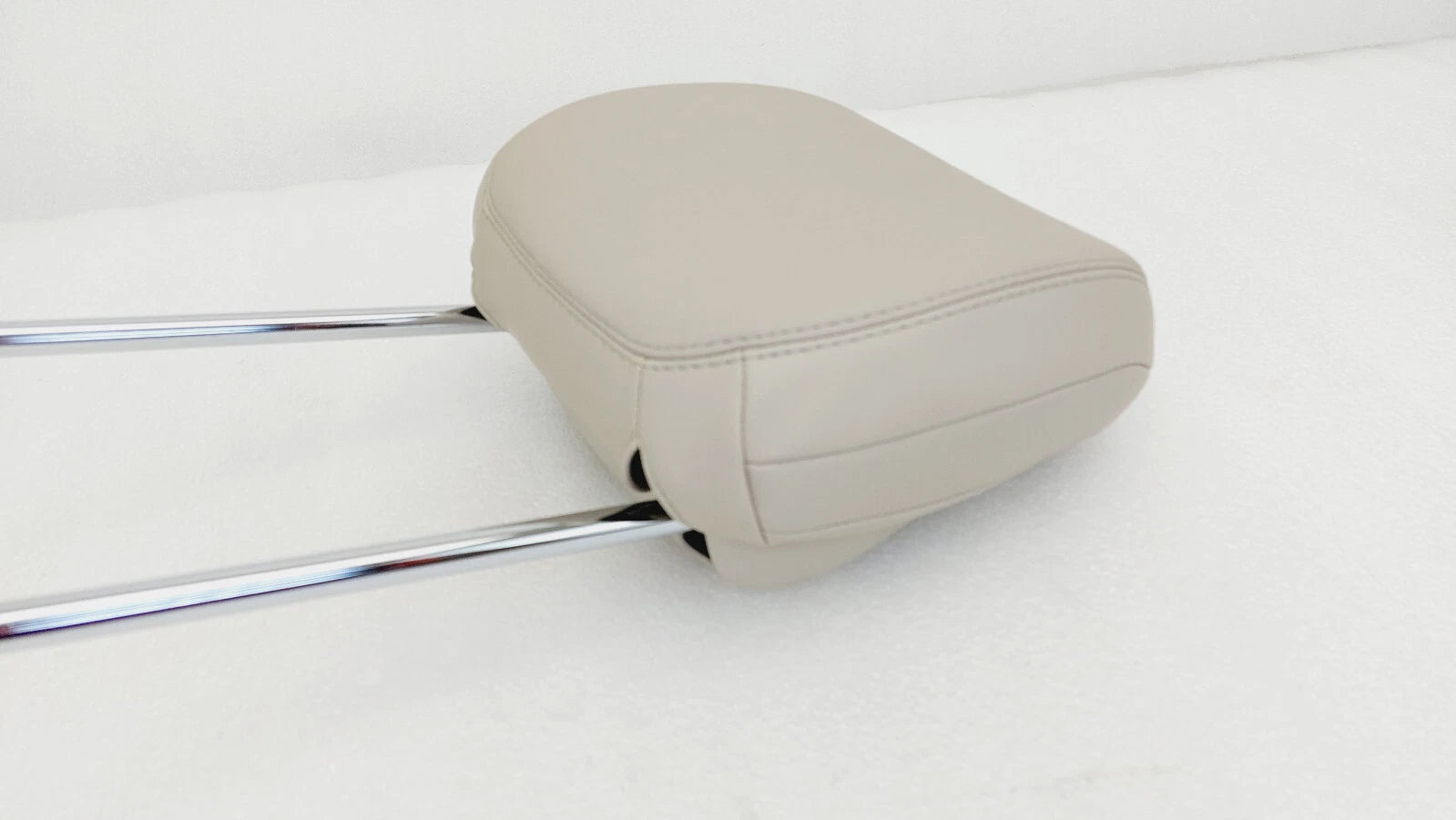 Front Row Tan Leather Seat Headrest for Lincoln Nautilus (2020–2021) LA1Z-58611A08-BC