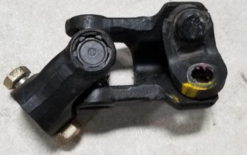Steering Column Lower Shaft Universal Joint for Jaguar XJ6 VDP X300 (1995–1997)