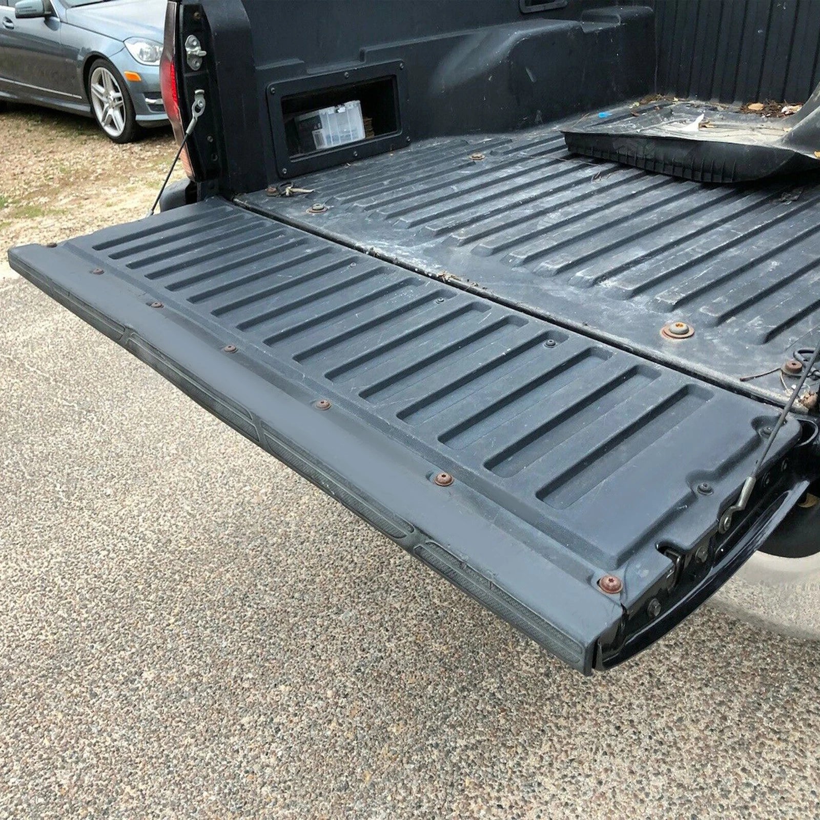 Rear Tailgate Assembly for Toyota Tacoma (2005–2015)