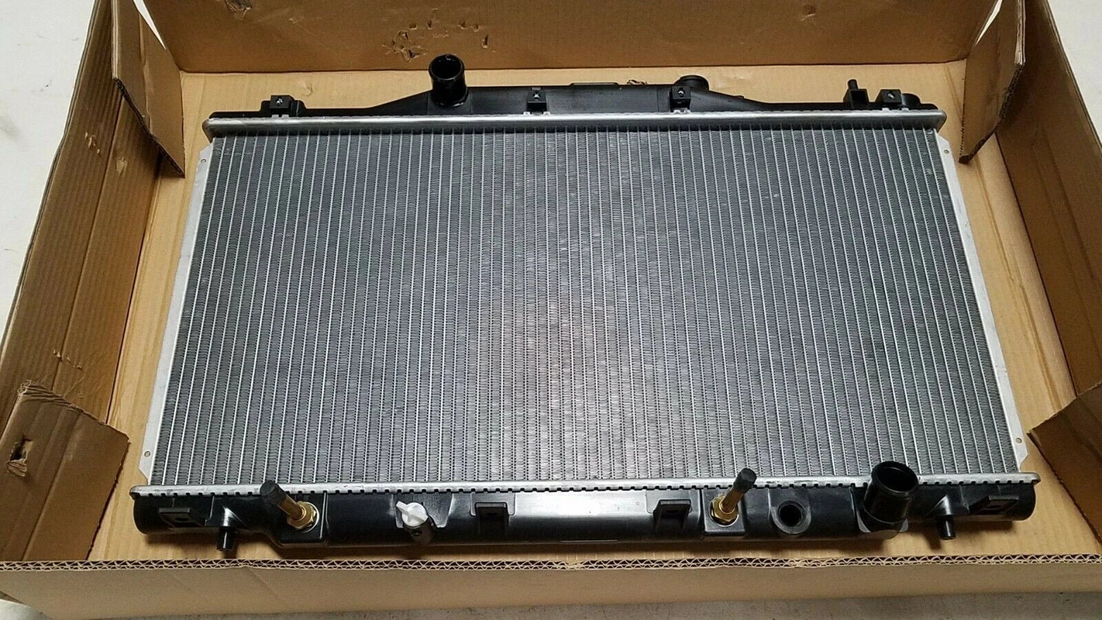 Radiator for Acura RSX (2002–2006) 675-59404A
