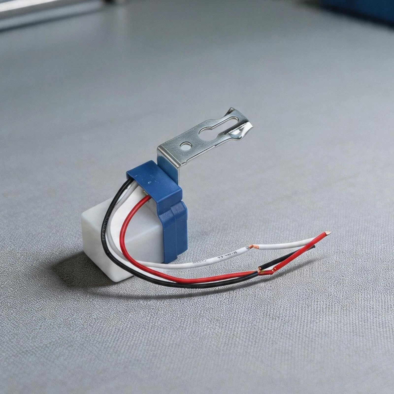 Light Sensor Switch for Outdoor Use (220V 10A)