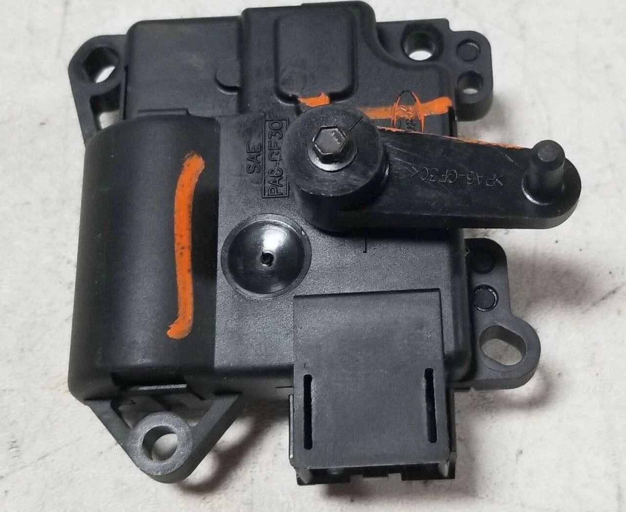 LH Center Vent Blend Door Actuator for Lincoln LS (2000–2006)