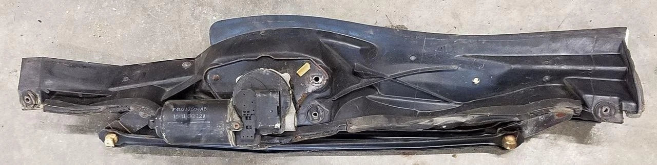 Wiper Assembly with Motor for Lincoln Mark VIII (1994–1996)