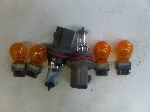 Headlight and Turn Signal Bulb Set for Thunderbird Cougar (1994–1995)