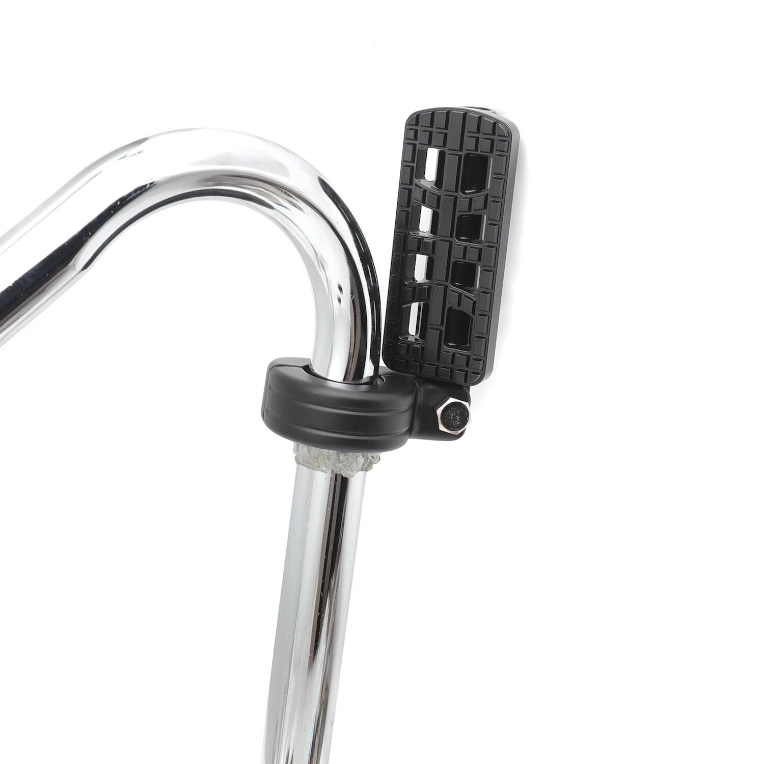Black CNC Dominator Highway Foot Peg w/ 32mm P-Clamp for Harley Road Glide (2015–2023)