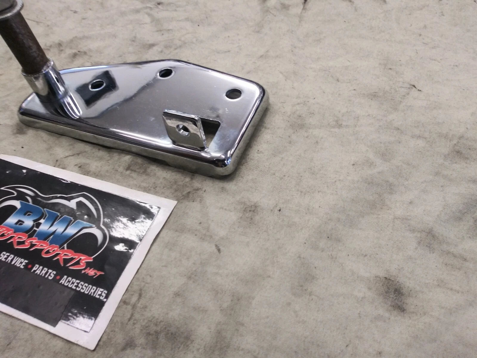 Front Footpeg Mount Bracket for Harley Davidson Shovelhead FXE (1979)