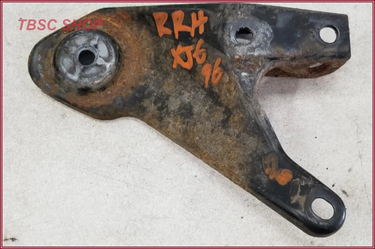 Rear Subframe Bracket for Jaguar XJ6 XJ12 VDP (1995–1997) RH Passenger