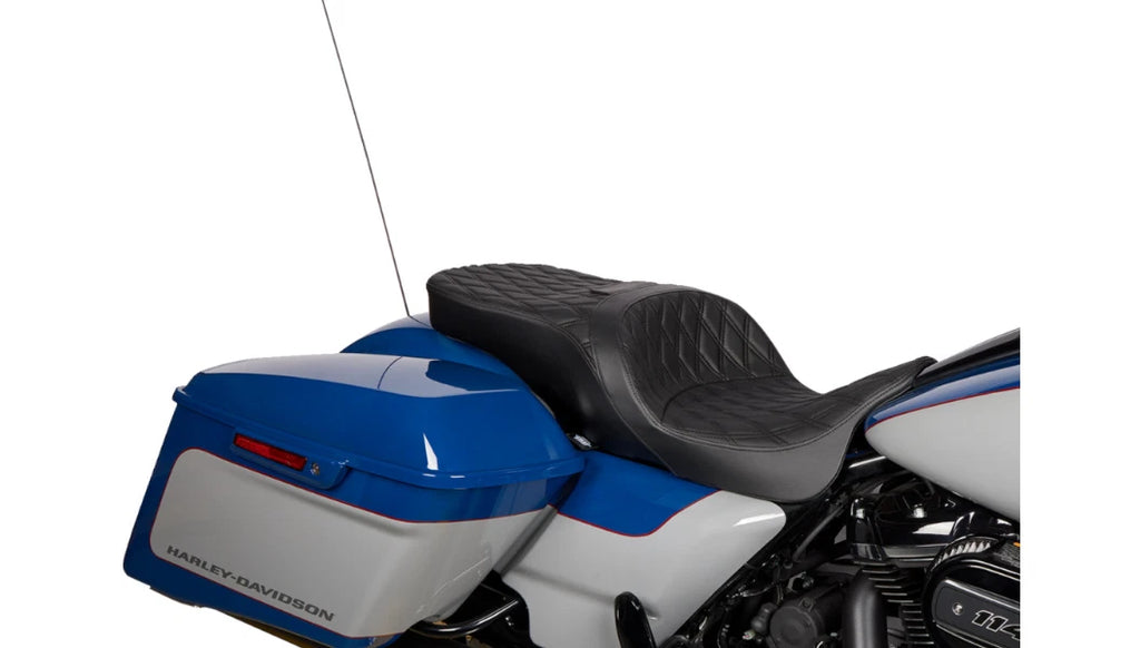 Drag Spec Freedom Seat for Harley FLH (2009–2023) - Vinyl, Double Diamond Black Stitch