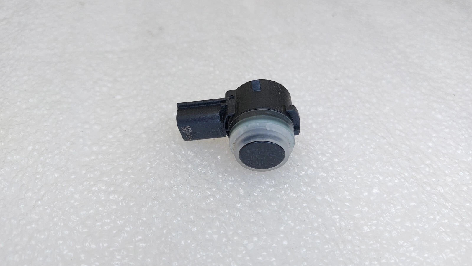 Rear Parking Sensor for Ford Edge (2019–2024) HU5T-15K859-AAW Metallic Black