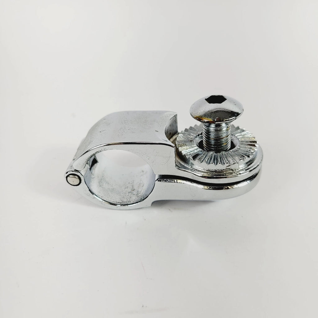 OEM Engine Guard Crash Bar Mount Clamp for Harley Davidson (2007–2007)