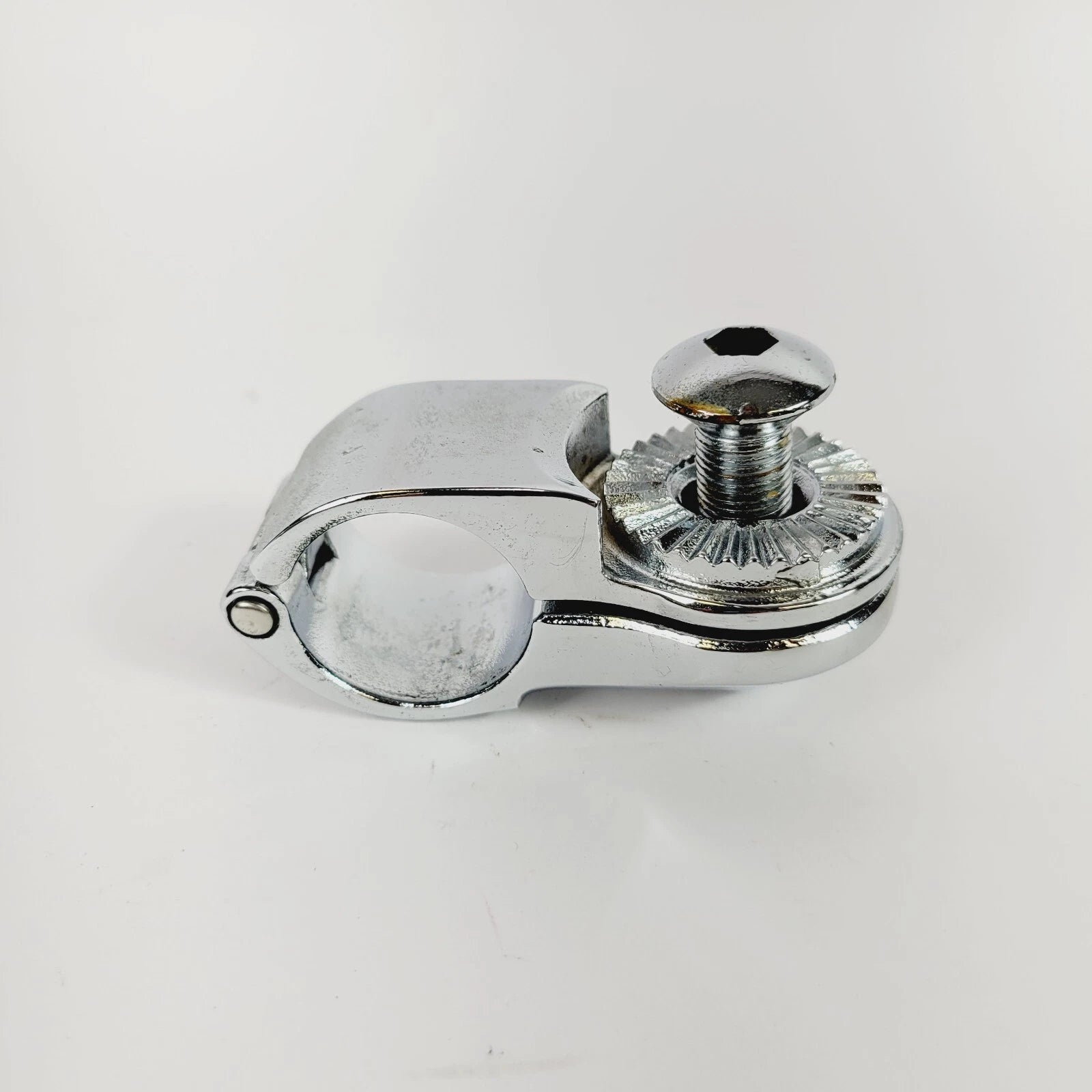 OEM Engine Guard Crash Bar Mount Clamp for Harley Davidson (2007–2007)
