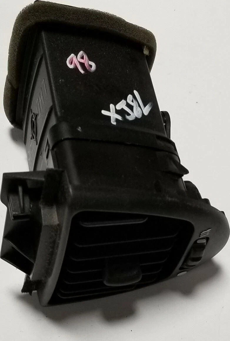Right Dash Air Vent for Jaguar XJ8 XJR VDP (1998–2003)