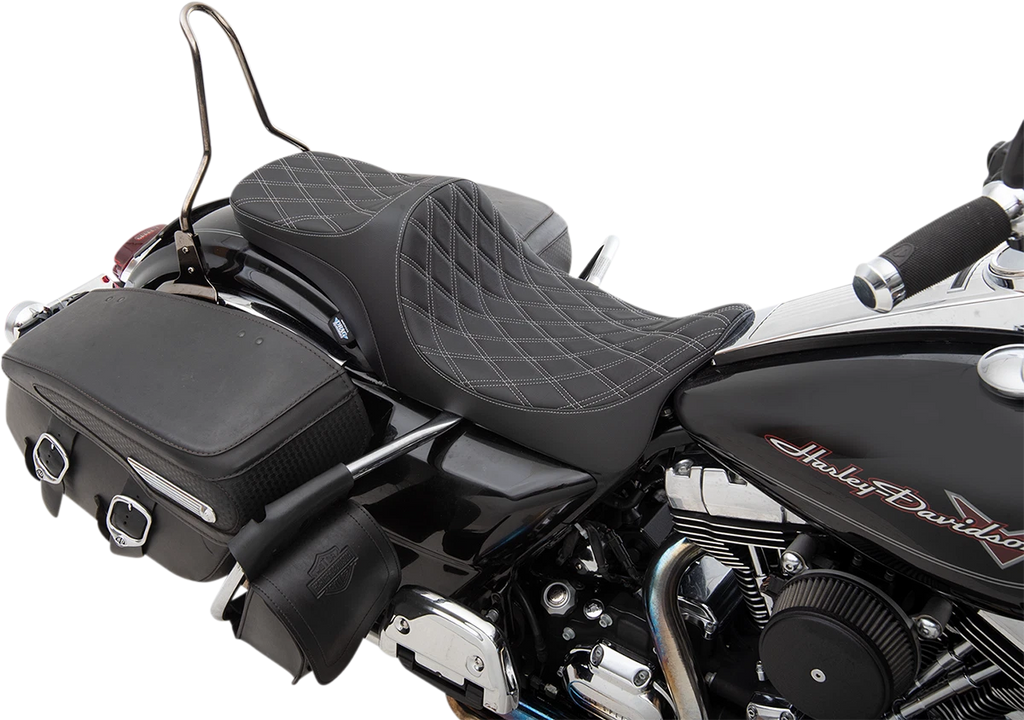 Predator III 2-Up Seat for Harley-Davidson (2000–2023) - Double Diamond, Silver Thread