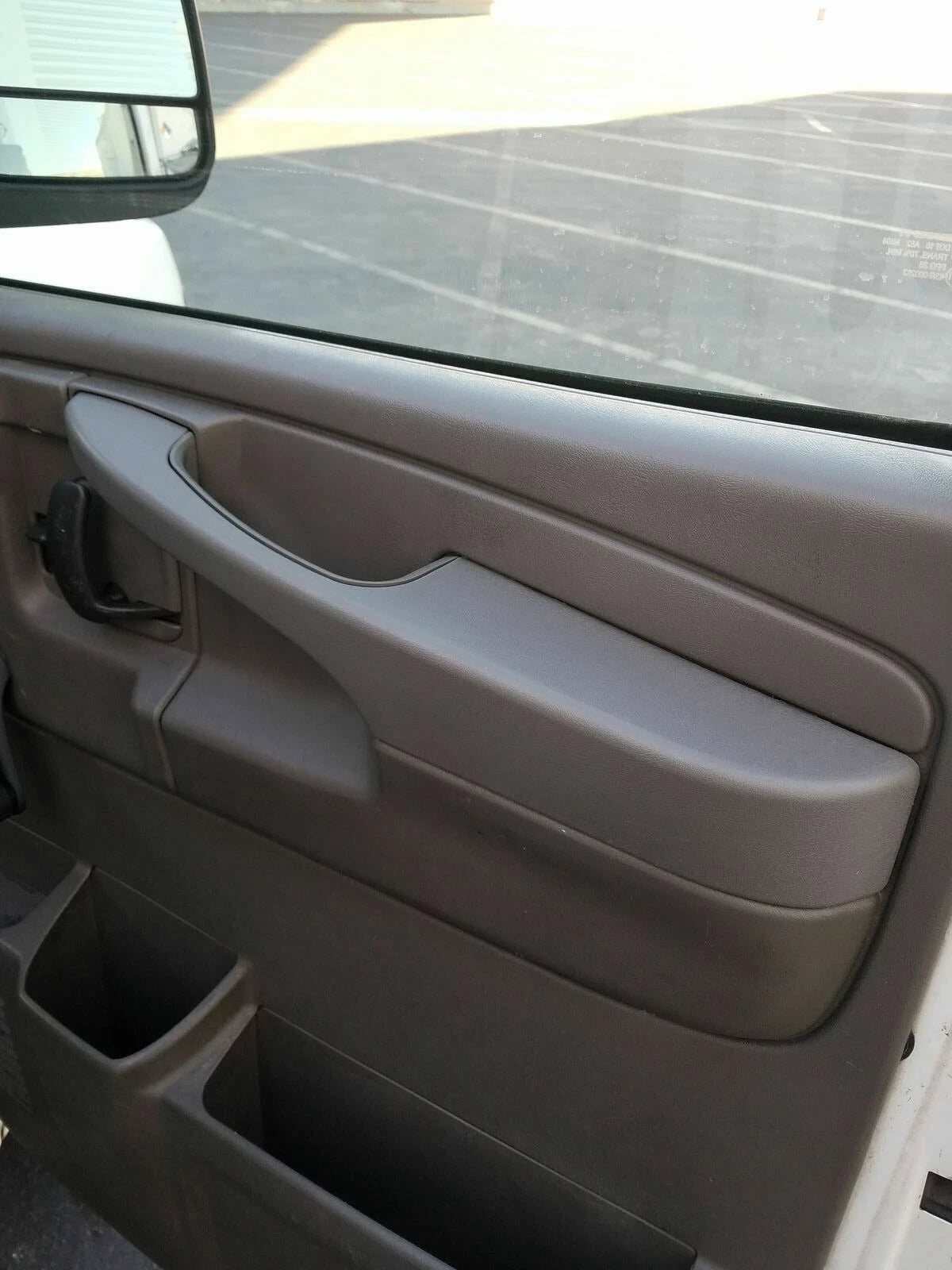 Right Inside Pull Handle Door Armrest for Chevy Express Van (2003–2019)