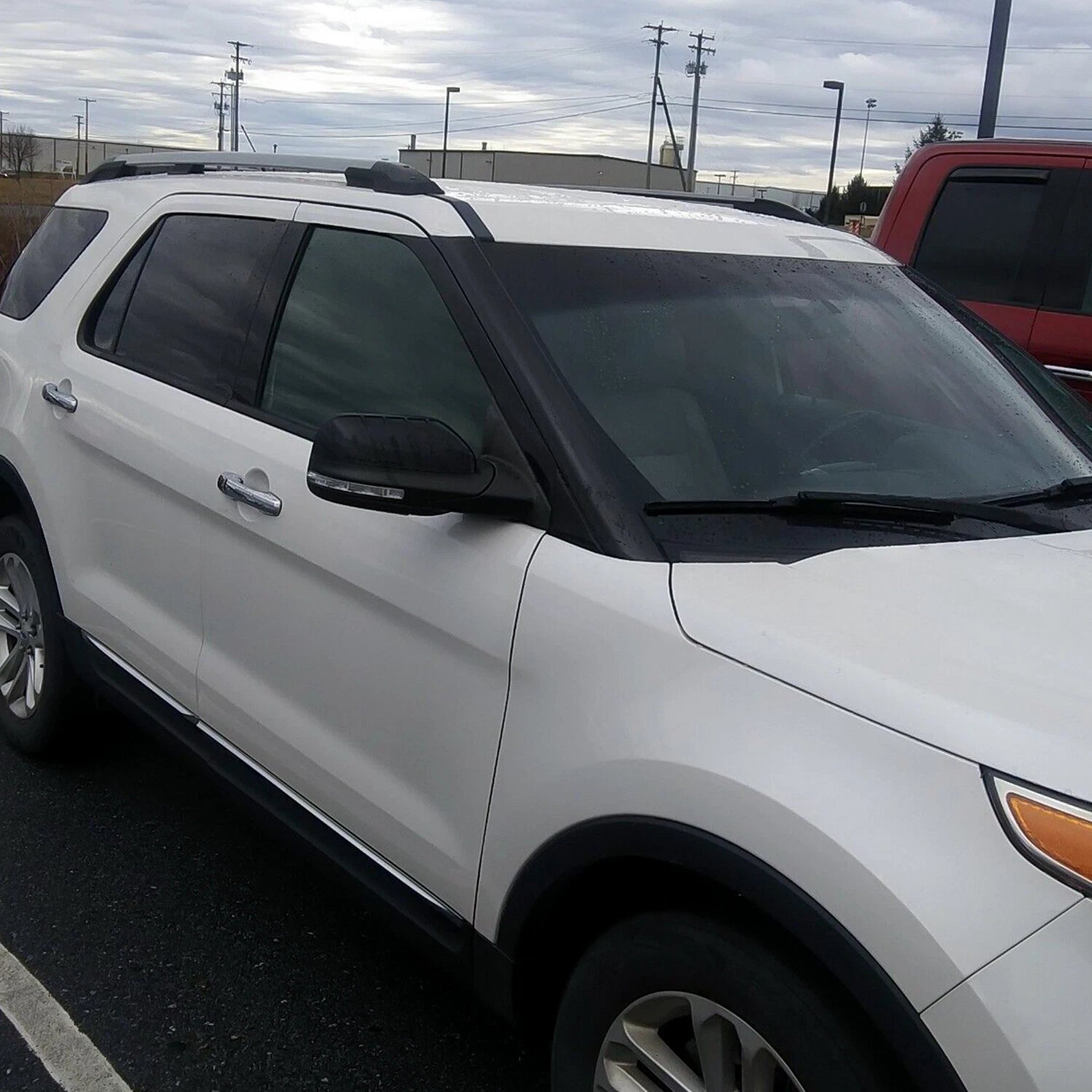 Windshield Outer Trim Molding Right RH for Ford Explorer (2011–2019)
