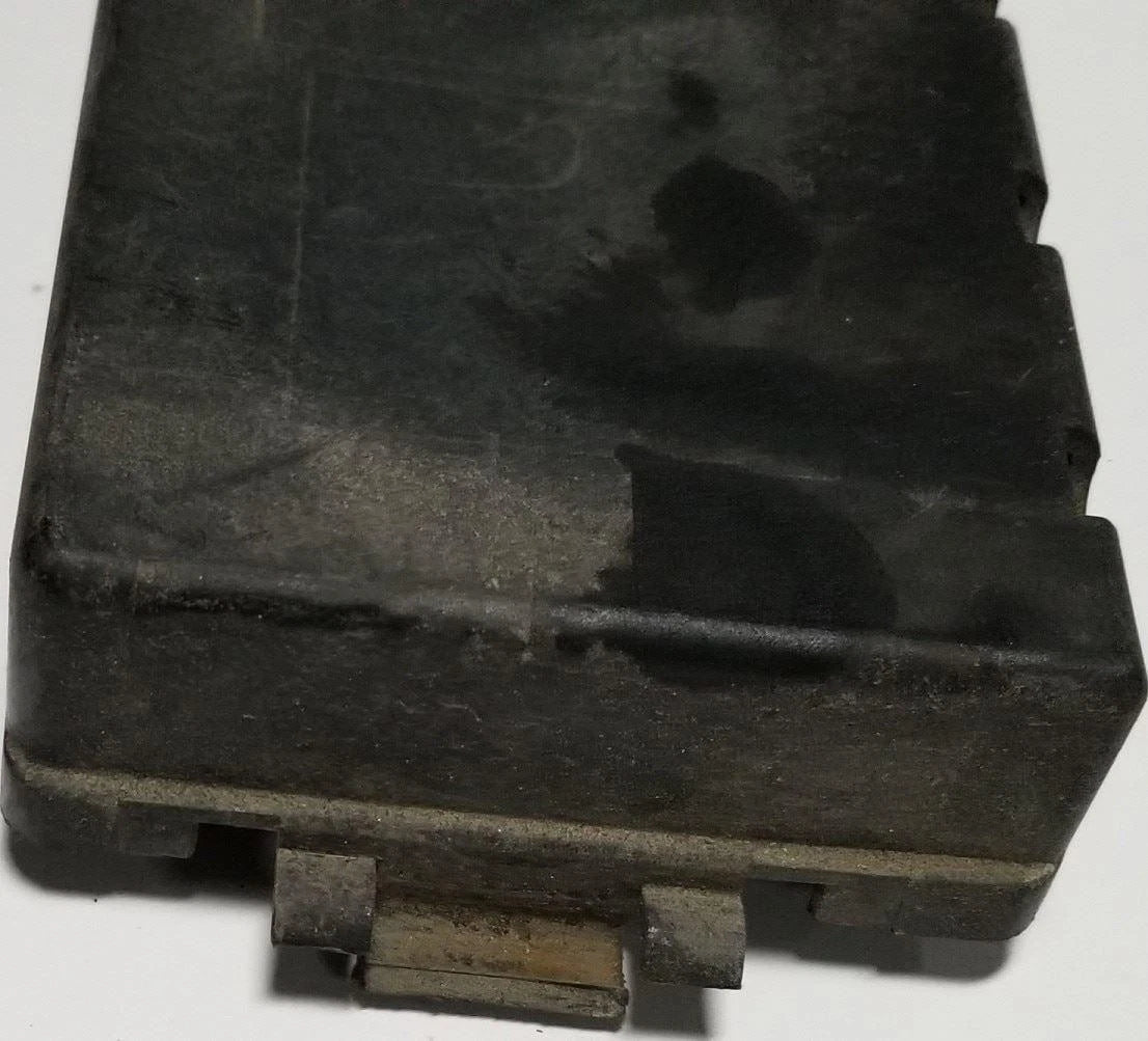 Fuse Relay Box Cover for Lincoln Continental (1997) F57B-14A003-BC