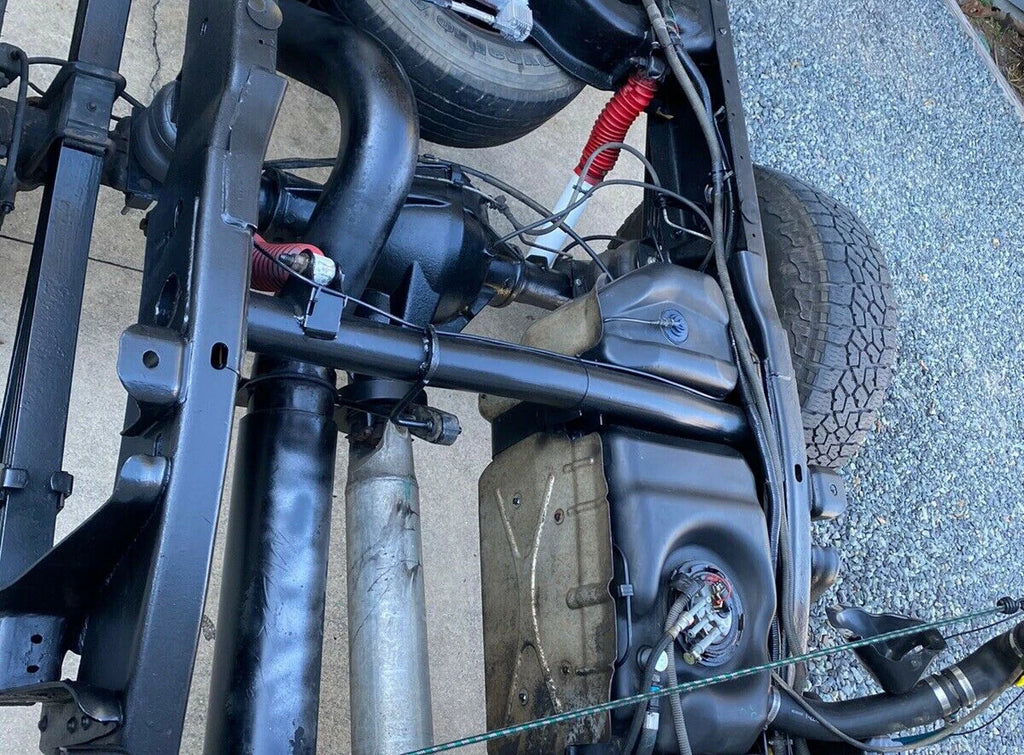 Rear Tank Support Bar Crossmember for Chevy Silverado/GMC Sierra 1500/2500 (1999–2010)