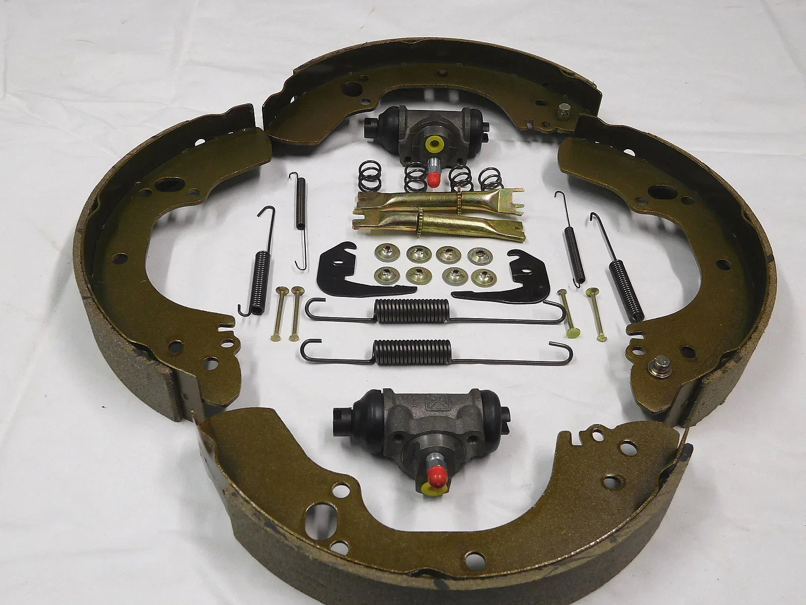 Rear Brake Shoes, 2 x Wheel Cylinders & Hardware for Holden Rodeo (1997-2002)