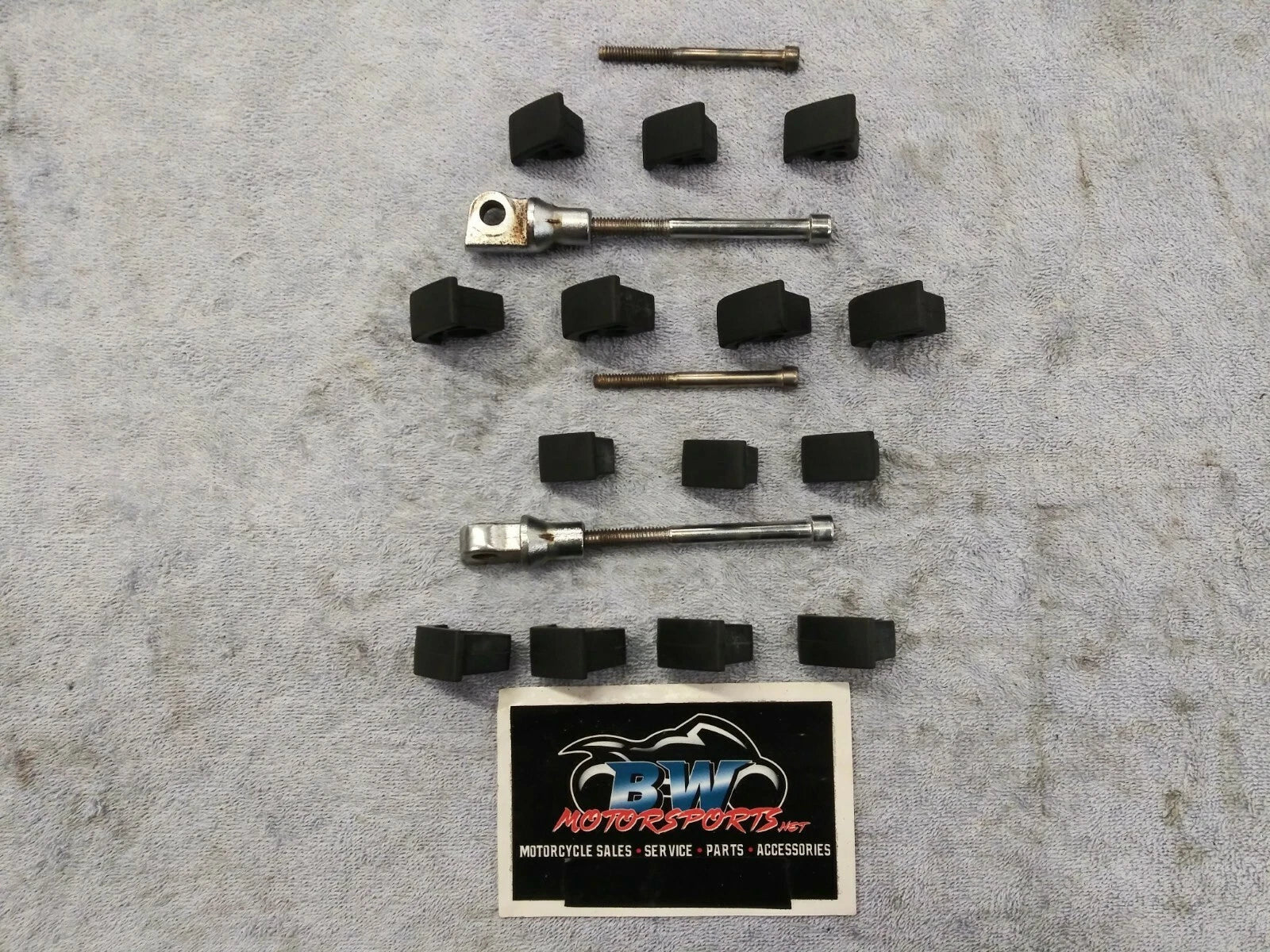 Set of 4 Kuryakyn Iso Dually Rubber Pads for Motorcycle (Fits )