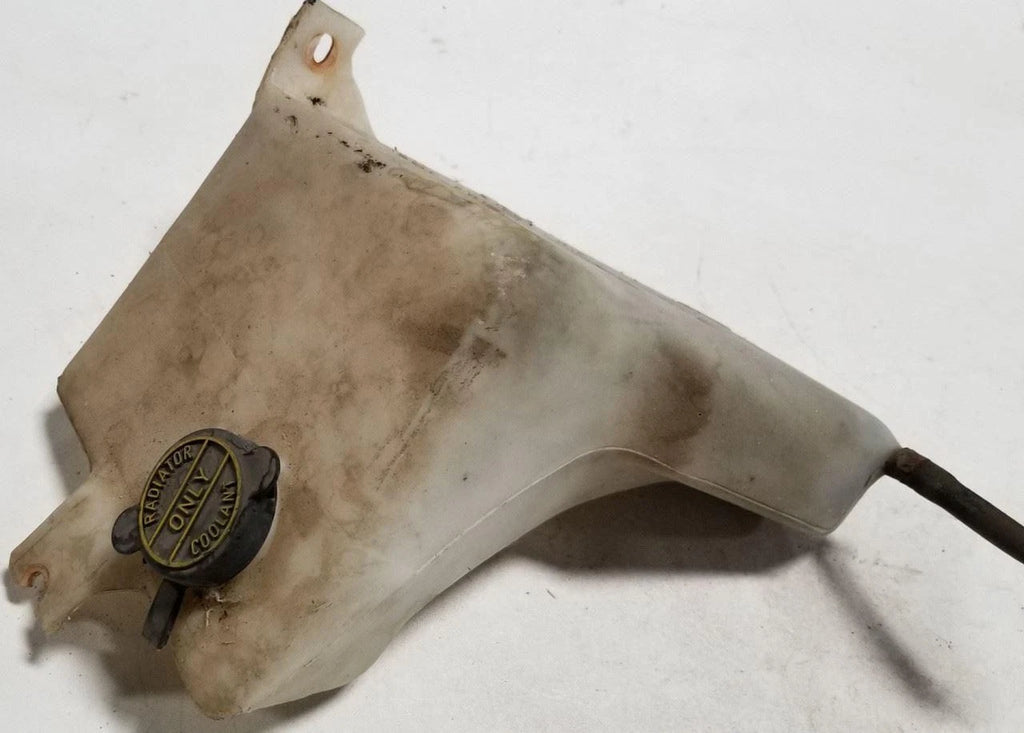 Coolant Overflow Tank w/o Low Level Sensor for Ford Thunderbird Cougar (1994–1997)