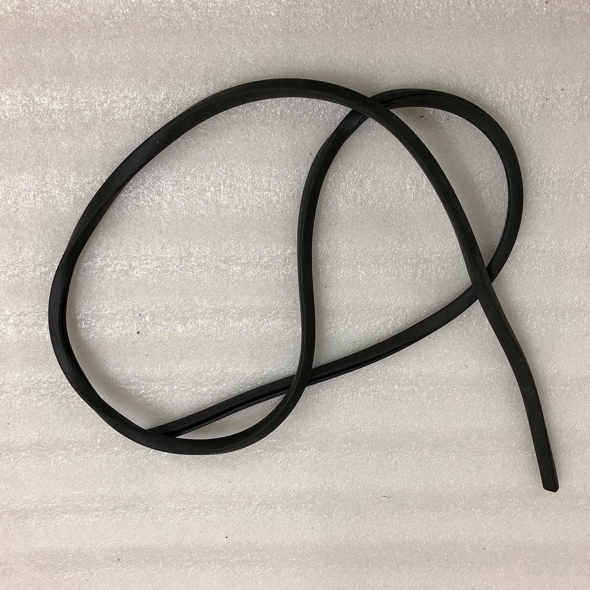 Rubber Speedometer Fairing Trim Seal for Harley Street Electra Glide (1996–2013)