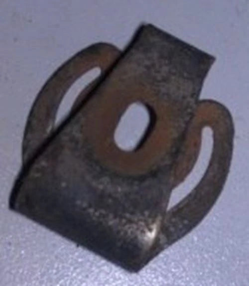 Wiper Motor Arm Pivot Adapter Clip for Ford (E3TZ-1753)
