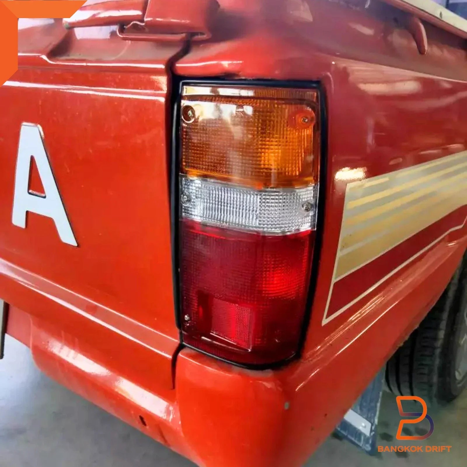 Rear Tail Light Pair for Toyota Hilux Ute (1984-1988) LN50 LN60 LN70