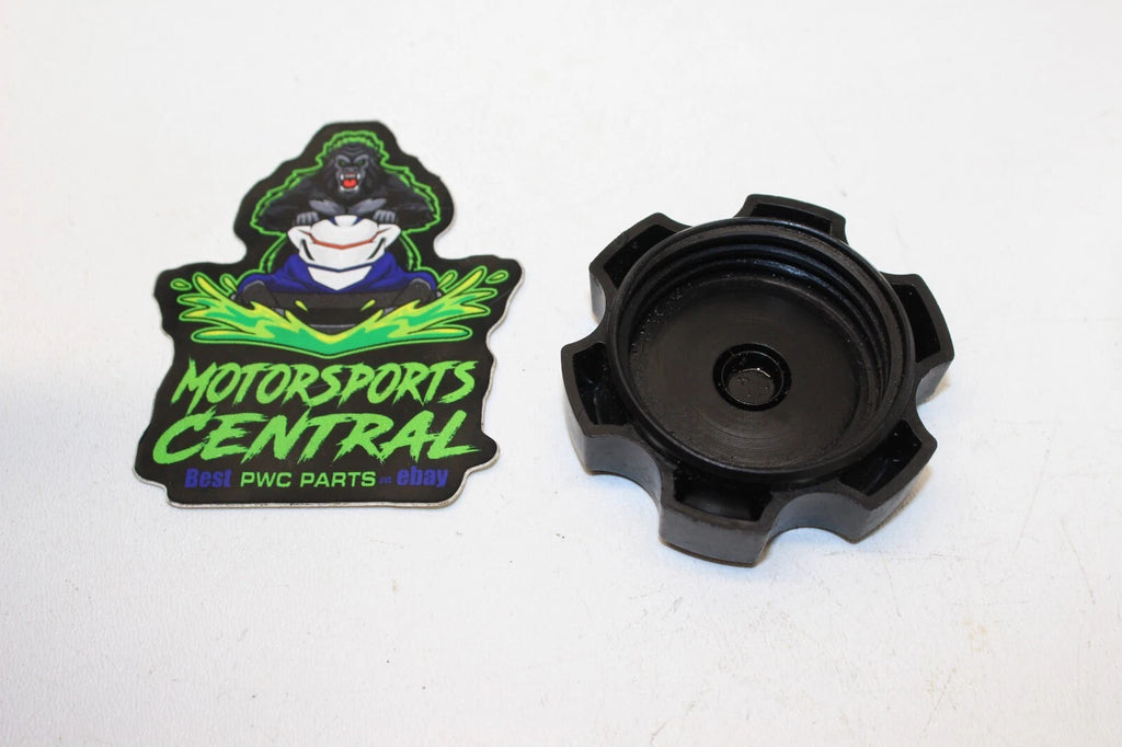 Oil Tank Cap Lid Cover for Yamaha Raider GP 650 700 760 800 1200 (1996–2004) GE2-6784A-00-00