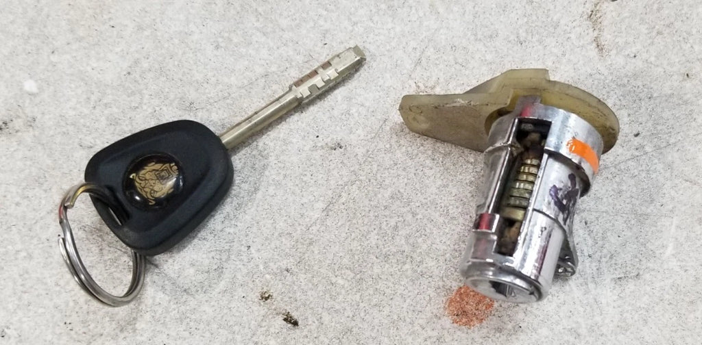 Door Lock and Key for Jaguar XJ6 XJ8 XJR VDP (1995–2003)