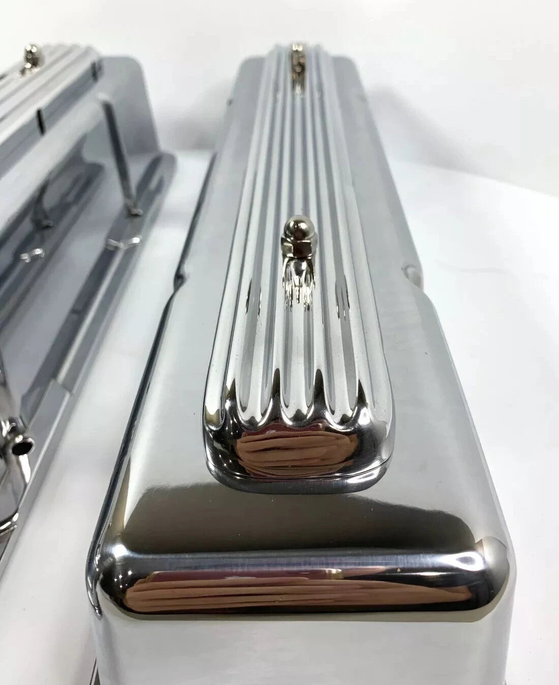 Rocket Finned Aluminum Valve Covers Tall Show Quality for Chevy SBC (1958–1986)