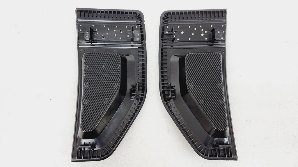 Set of 2 Fender Vent Blackout Emblems for Ford Maverick (2022–2025)