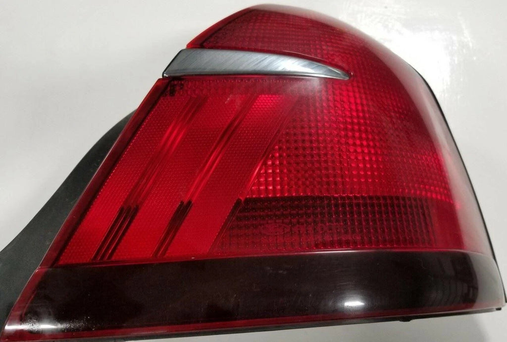RH Tail Light Brake Lamp for Mercury Grand Marquis (1998–2002) OEM