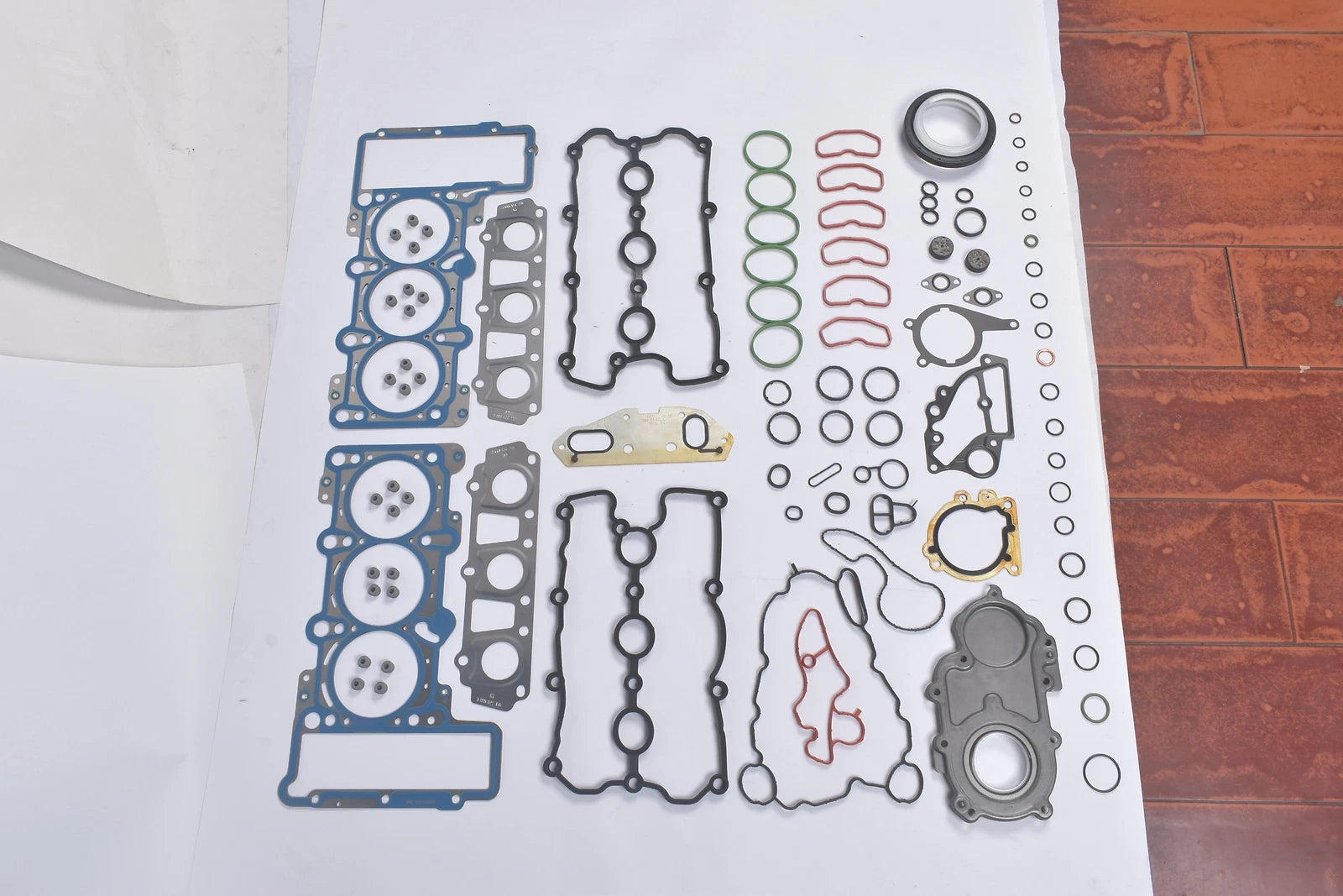 Engine Head Gasket Kit for Audi A4 A5 Q5 A6 A7 Q7 VW Touareg (2009–2018)