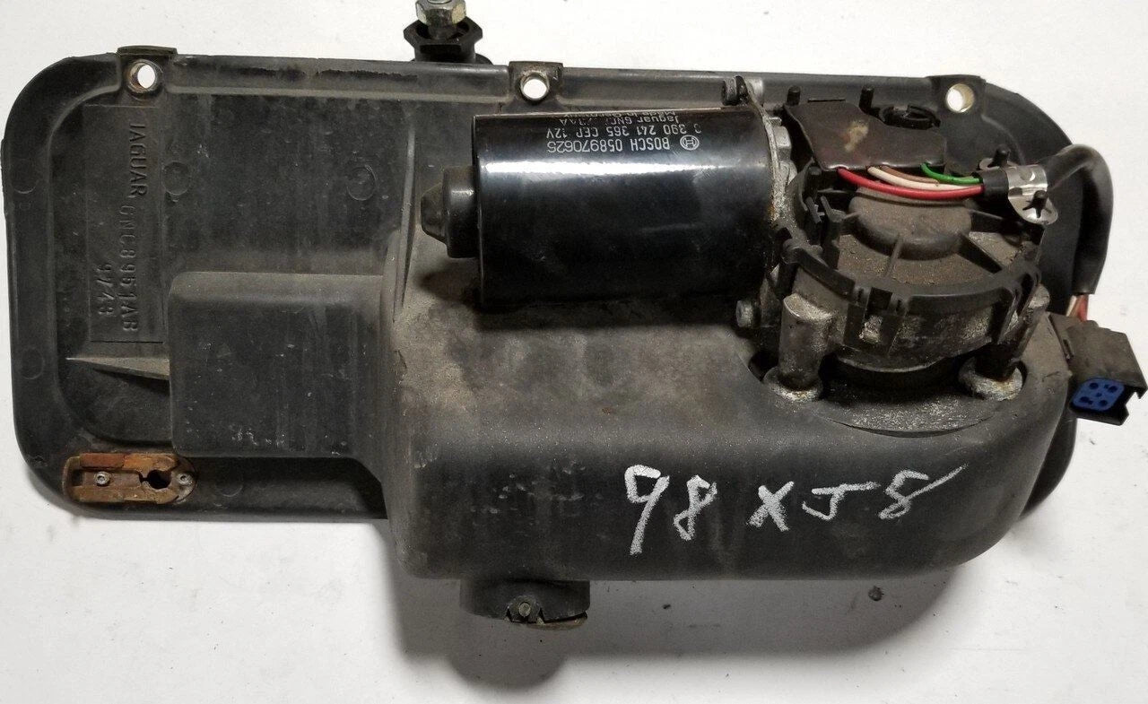 Wiper Motor Assembly for Jaguar XJ8 XJR Vanden Plas (1998–2003) GNC8951AB