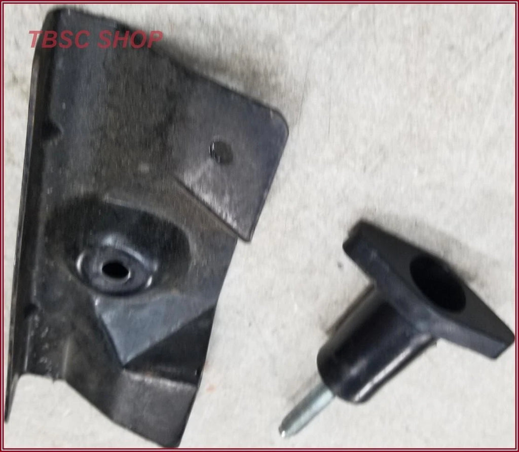 Car Jack Mount Clamp for Lincoln Mark VIII (1993–1998)