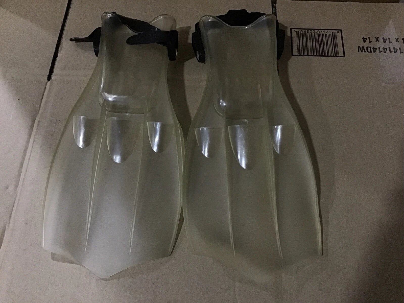 Set of 4 Solstice-Swimline Mask, Snorkel, Fins & Bag 8-10 99205-810-GY