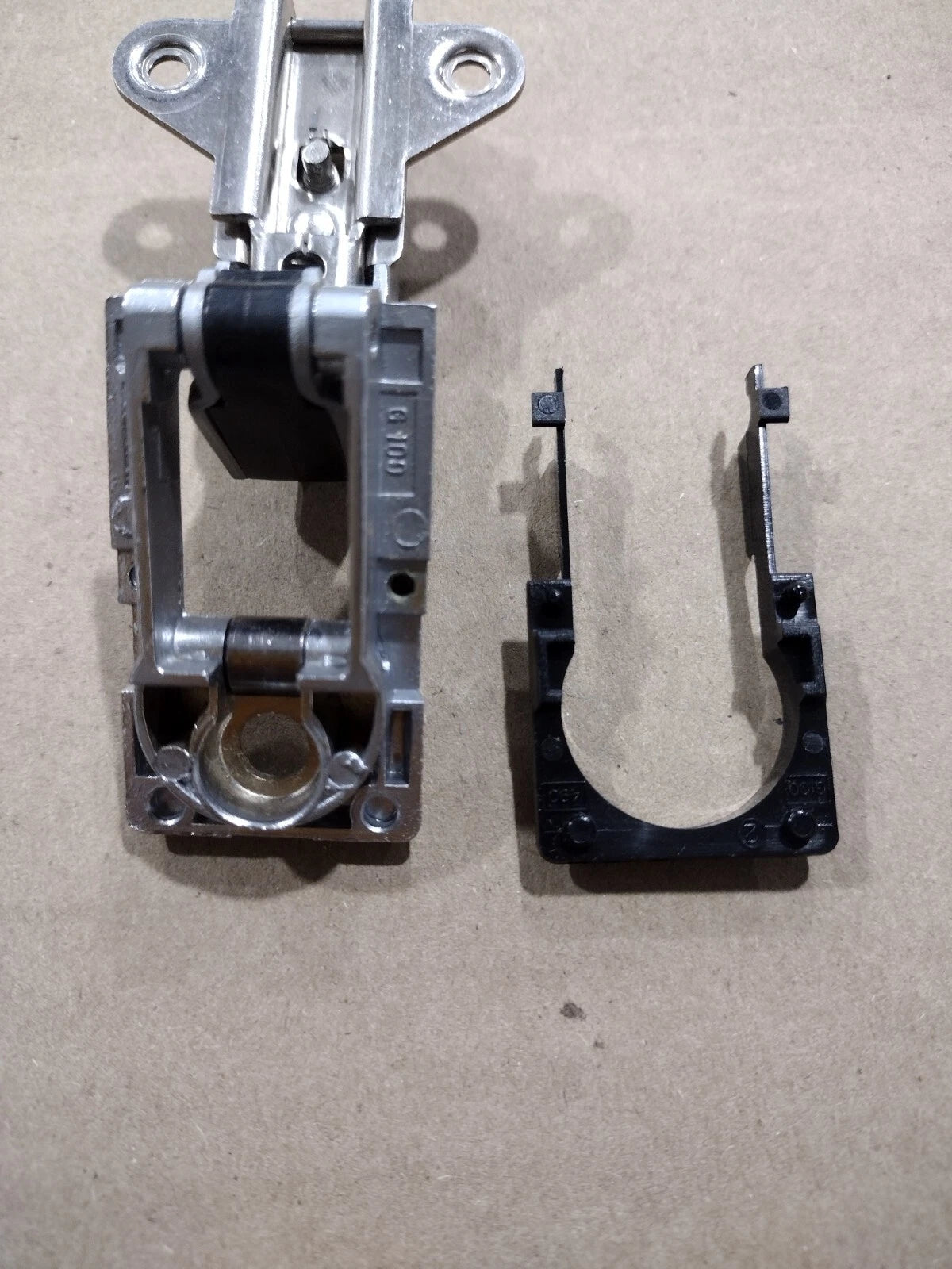 Cabinet Hinge with Black Cover for Maxum 14899 (Out of Box)