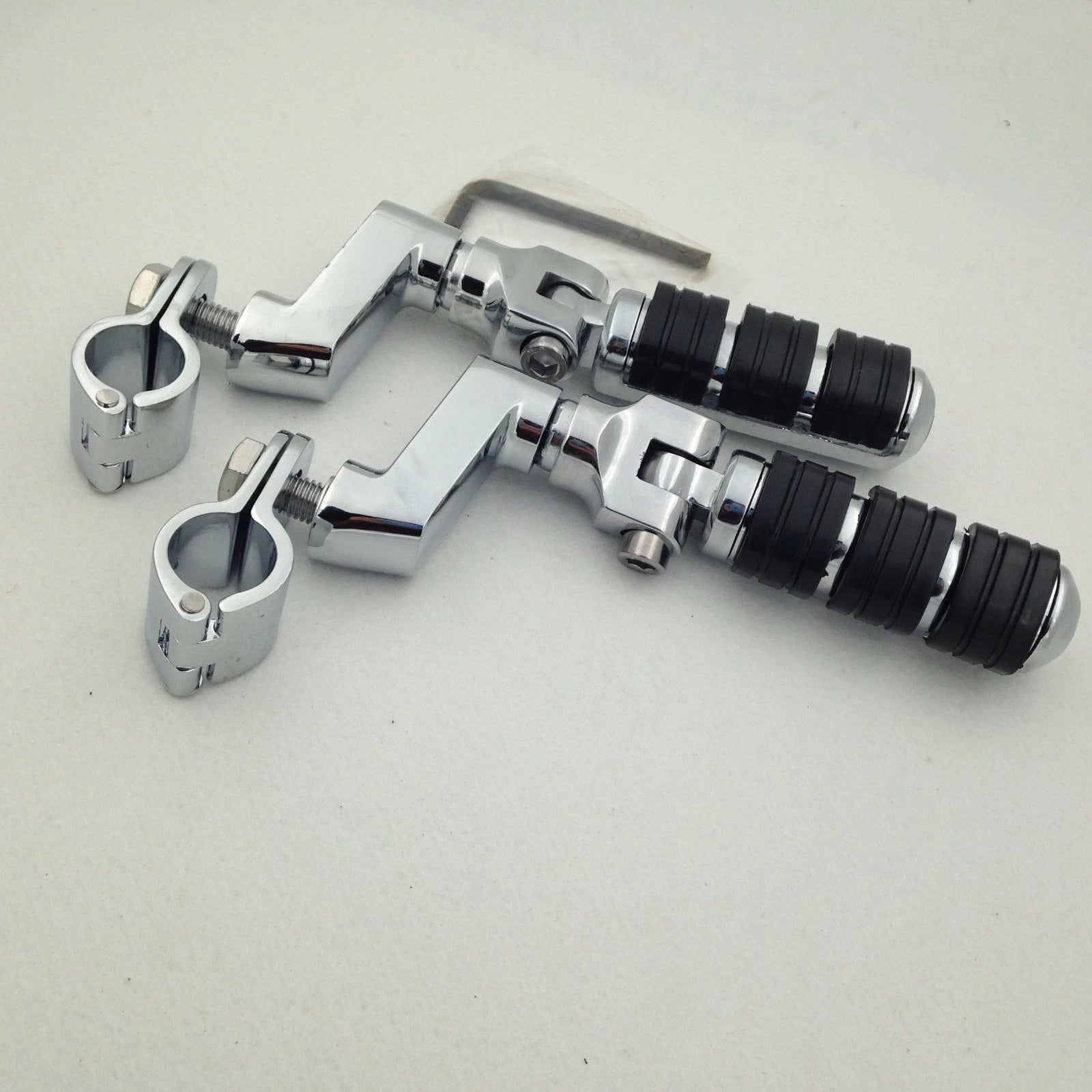Chrome Footrest Clamps for Harley Davidson Sportster 883 XL 1200 1340 (1")