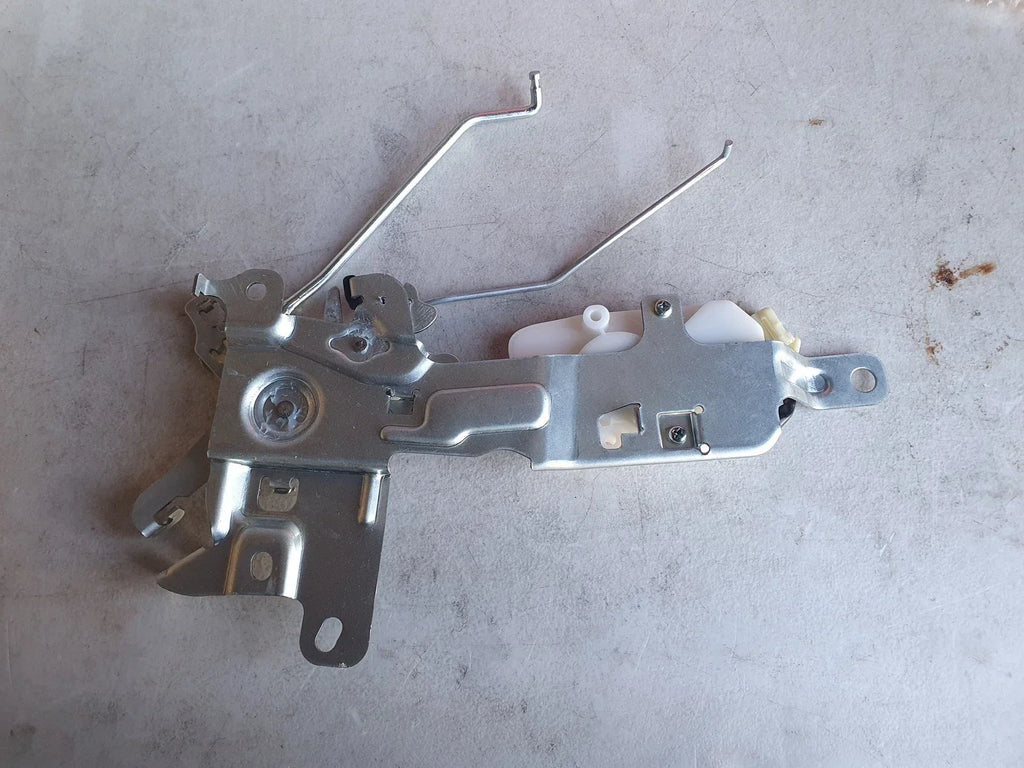 Tailgate Central Latch Door Remote Control for Toyota HiAce (2005–2019)