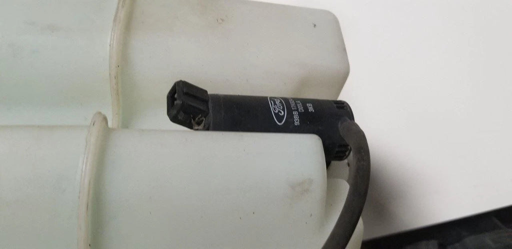 Washer Wiper Fluid Tank with Pump for Lincoln LS (2000–2006)