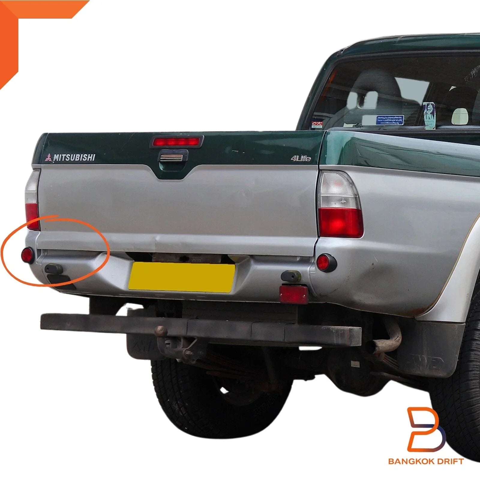 Genuine LH Rear Bumper Reflector for Mitsubishi Triton MK L200 Strada (2006-2015)