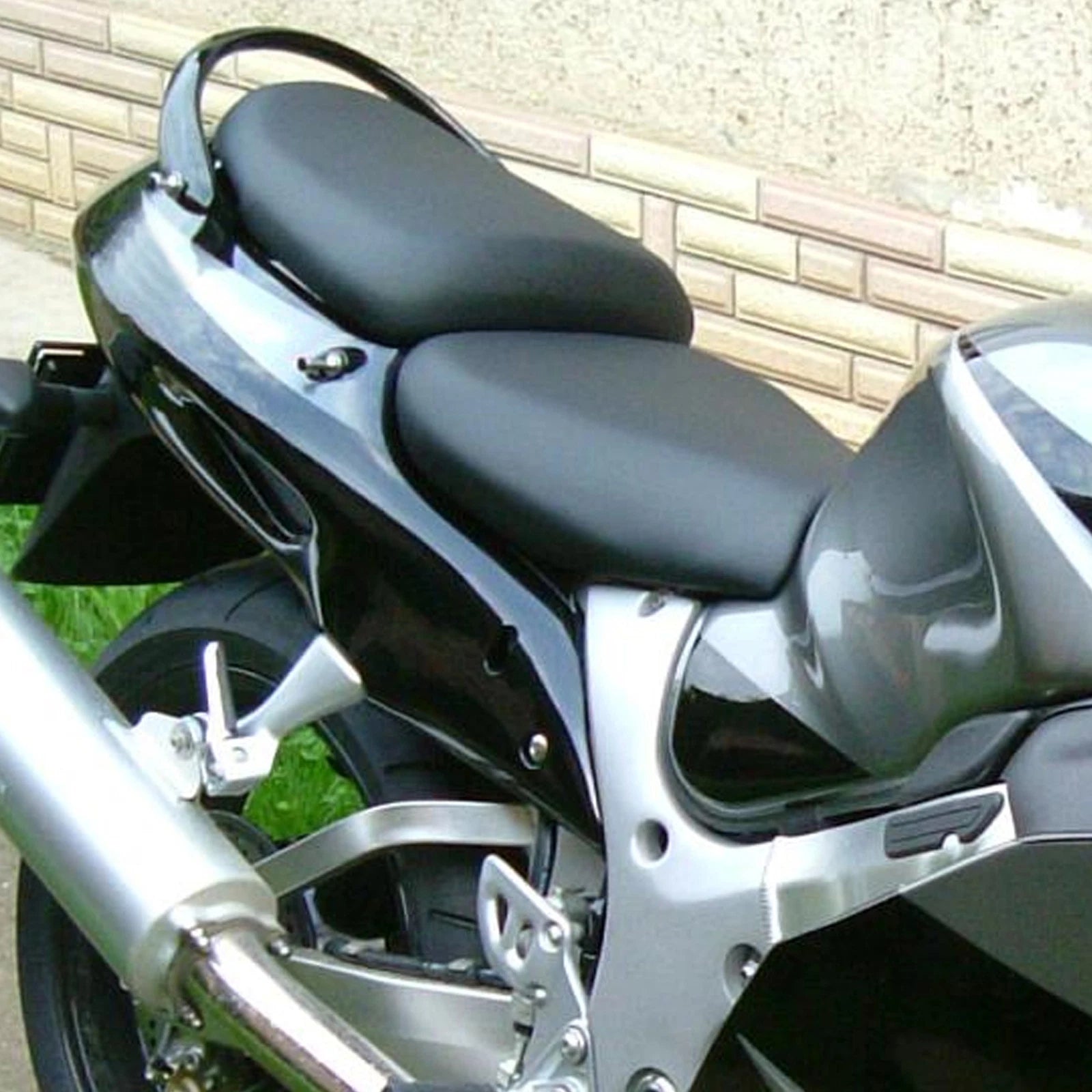 Driver & Passenger Seat Cushion for Suzuki Hayabusa GSX1300R (1999–2007)