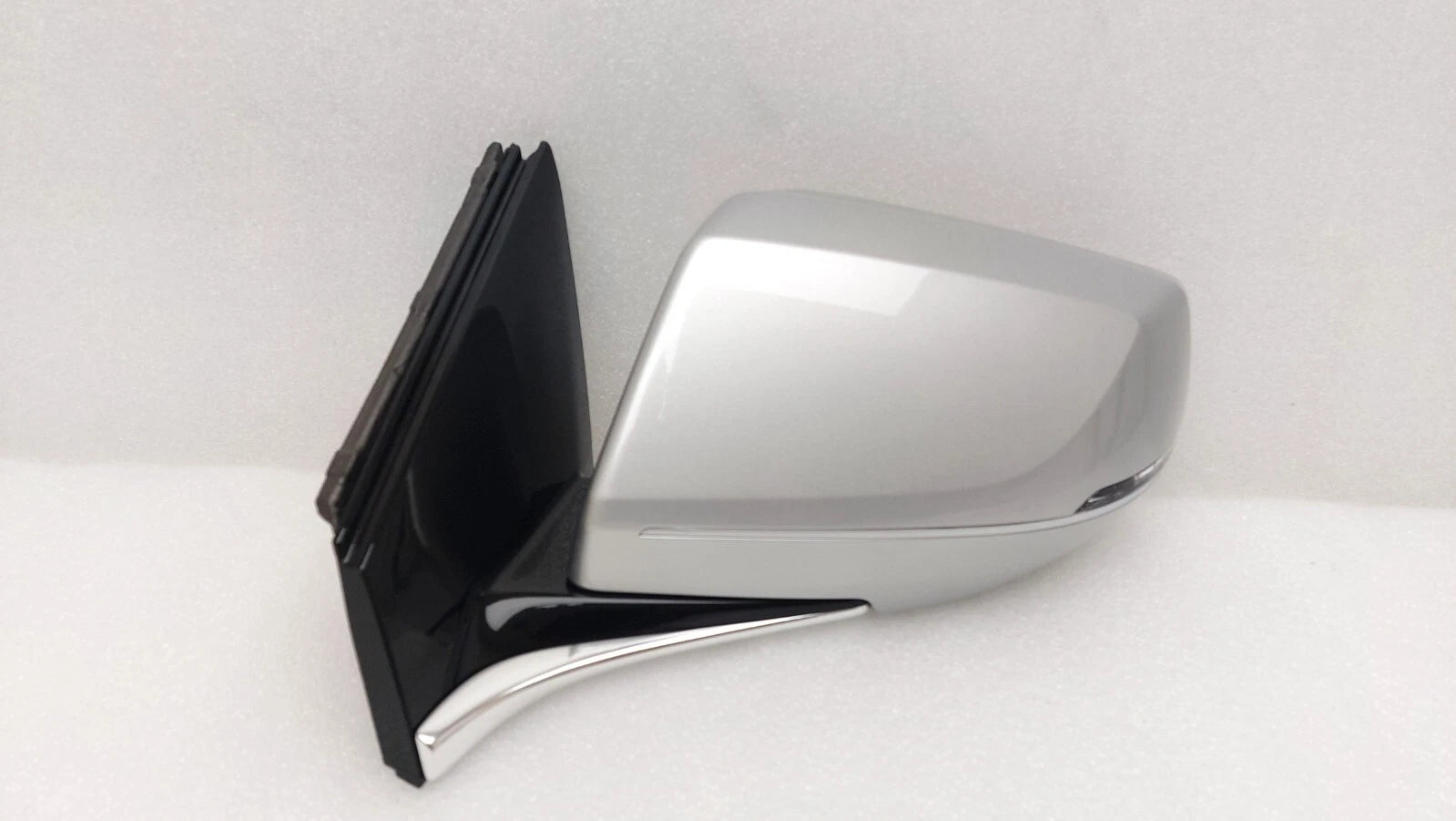 Left Side Mirror with Turn Signal & Blind Spot for Cadillac XTS (2016–2017) 23208123