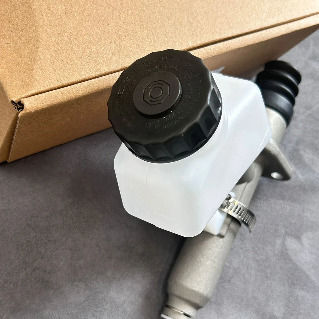 Clutch Cylinder Master for PACCAR Kongsberg E17-6011
