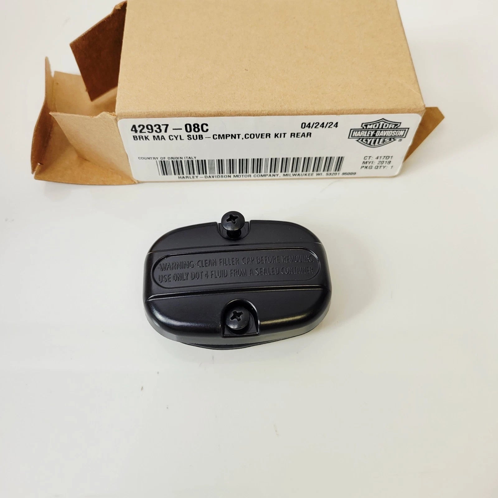Rear Brake Master Cylinder Cover for Harley-Davidson (OEM 42937-08C)