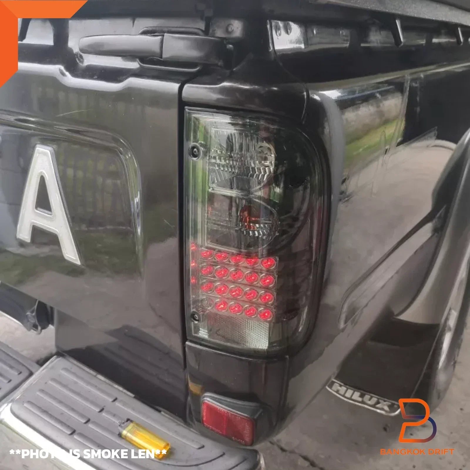 LED Smoke Tail Light for Toyota Hilux Ute LN147 LN167 LN174 (1998-2004)